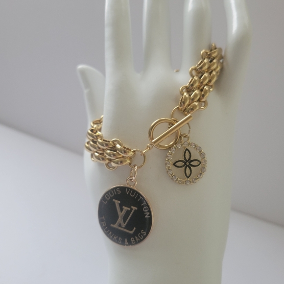 Louis Vuitton Trunks & Bags 25mm large zip pull on unbranded bracelet New 7" H… - Picture 1 of 3